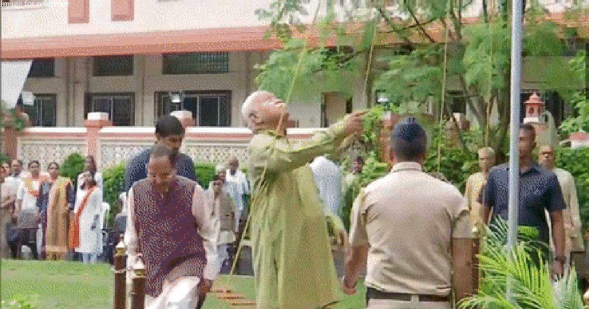 Independence Day: Mohan Bhagwat hoists Tricolour at RSS headquarters in Nagpur